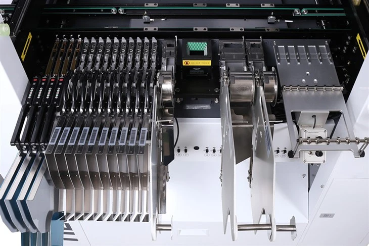 High Accuracy Pick And Place Machine